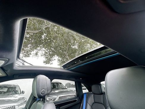 Used 2023 Porsche Macan image 23