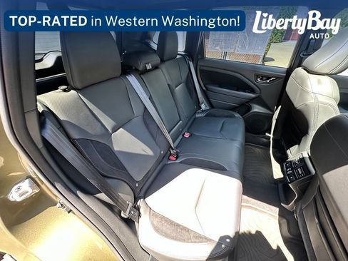 Used 2025 Subaru Forester Touring AWD/4WD image 16