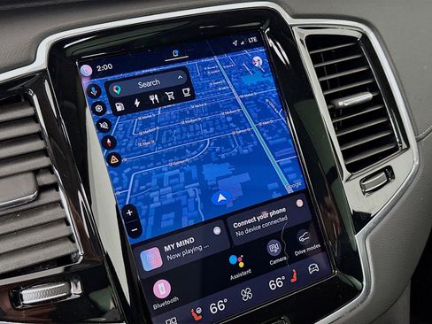 Used 2023 Volvo XC90 T8 Ultimate AWD/4WD image 13