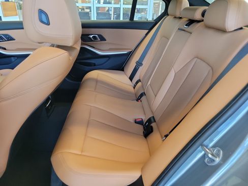 Used 2025 BMW 330i xDrive Sedan w/ Convenience Package AWD/4WD image 16