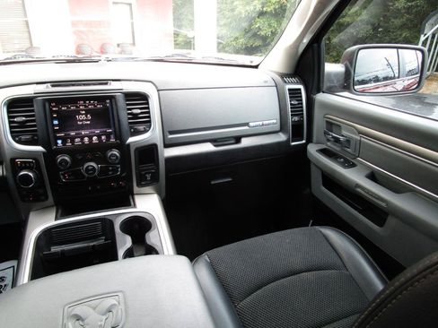 Used 2017 RAM 1500 Lone Star AWD/4WD image 9