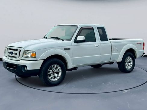 Used 2011 Ford Ranger Sport w/ Bright Trim Group AWD/4WD image 2