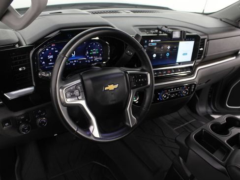 Used 2025 Chevrolet Silverado 1500 LT w/ Protection Package AWD/4WD image 8