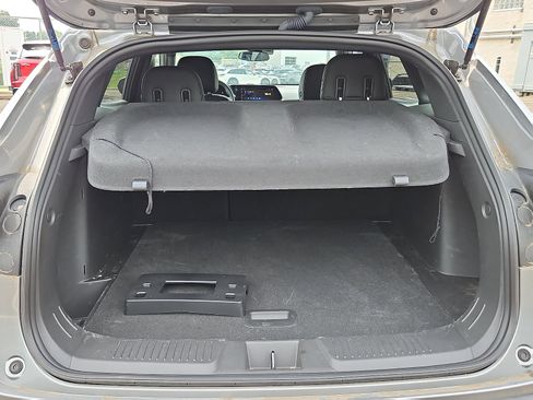 Used 2024 Chevrolet Trax RS FWD image 27