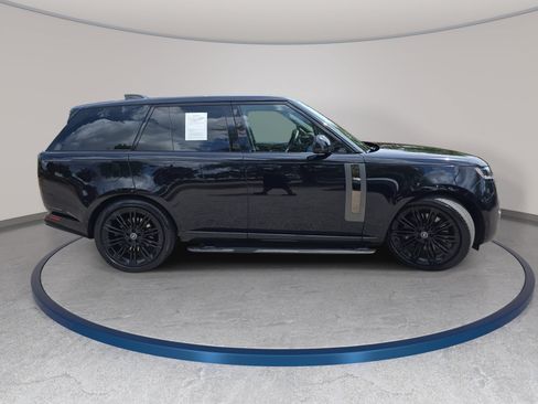 Certified 2024 Land Rover Range Rover SV AWD/4WD image 4