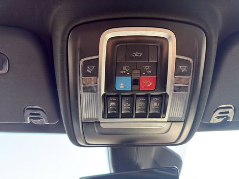 Used 2025 RAM 1500 Big Horn AWD/4WD image 23