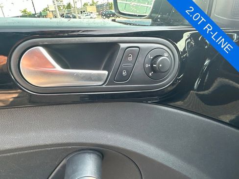 Used 2014 Volkswagen Beetle R-Line FWD image 13