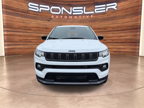 New 2026 Jeep Compass Latitude image 9