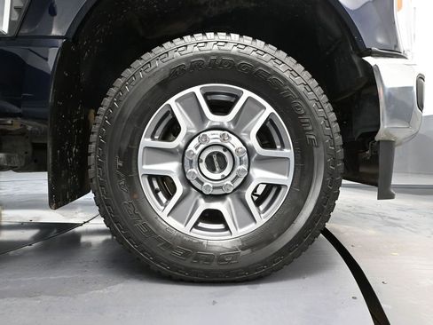 Used 2023 Ford F250 Lariat w/ FX4 Off-Road Package image 16