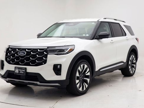 Used 2026 Ford Explorer Platinum w/ LUX Leather Package image 2