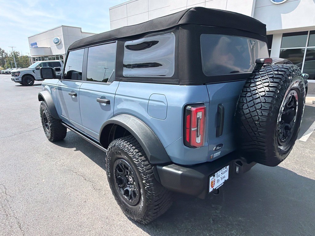 Used 2023 Ford Bronco 4-Door AWD/4WD image 3