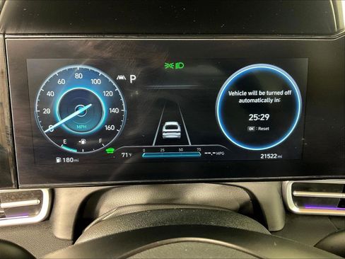 Used 2022 Hyundai Elantra Limited FWD image 13