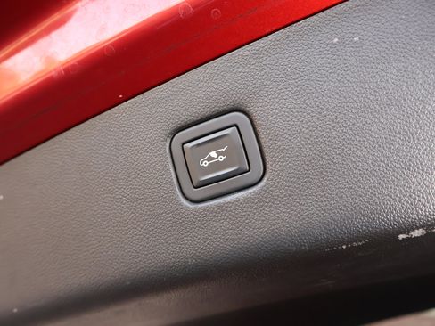 Used 2021 Chevrolet Blazer RS w/ Enhanced Convenience Package image 28