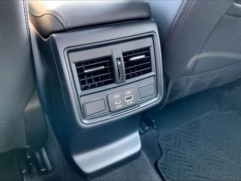 Certified 2026 Subaru Outback Premium AWD/4WD image 10