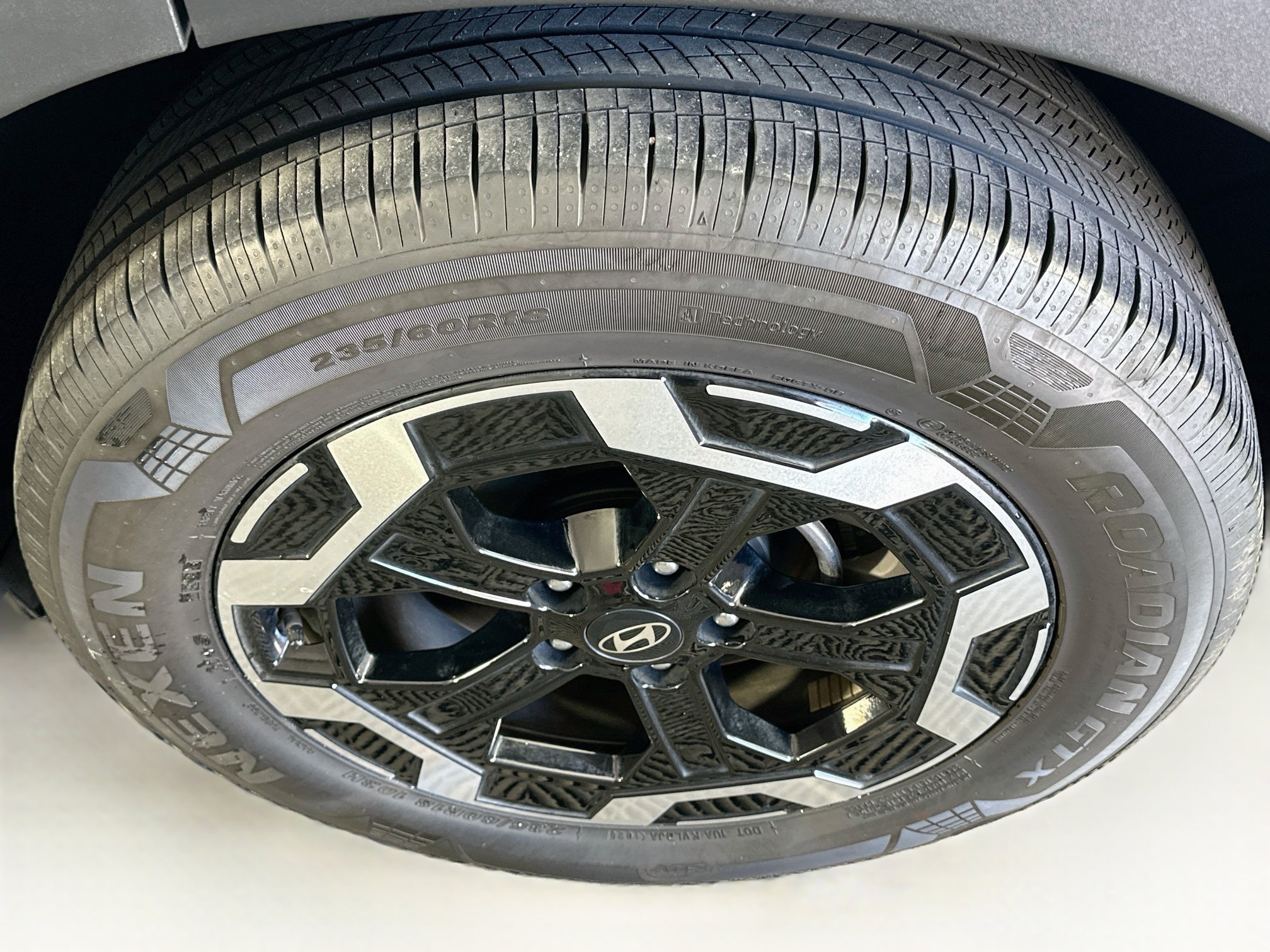 Used 2026 Hyundai Santa Fe SEL FWD image 11