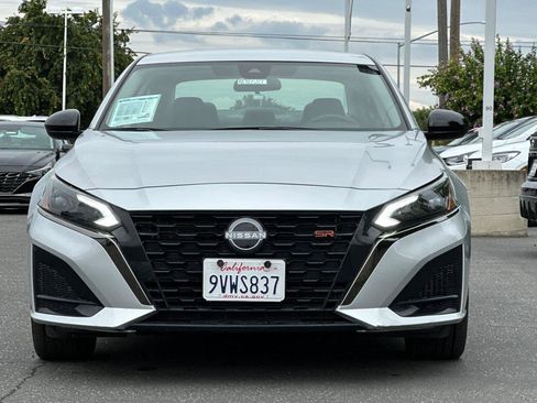 Certified 2023 Nissan Altima 2.5 SR FWD image 9