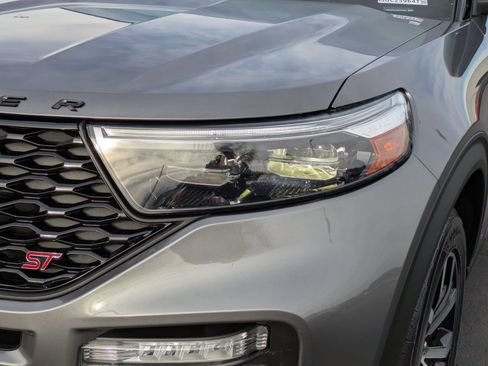 Used 2021 Ford Explorer ST image 10