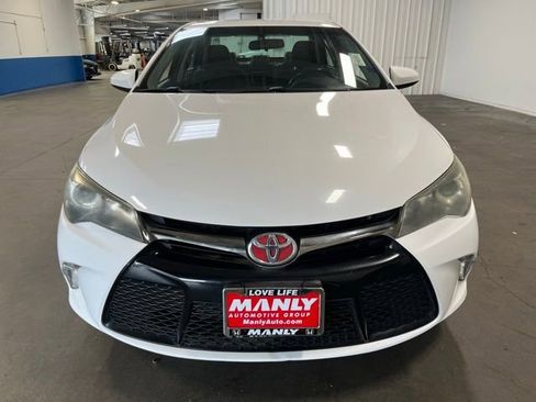 Used 2015 Toyota Camry SE FWD image 8