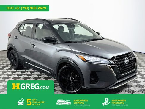 Used 2023 Nissan Kicks SR FWD image 2