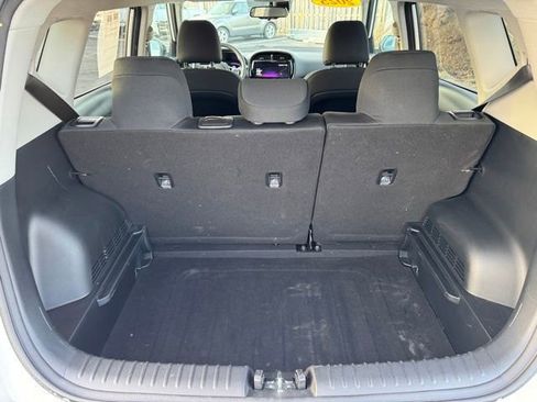 Used 2025 Kia Soul S image 18