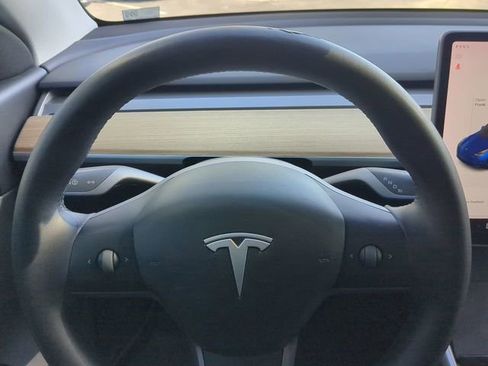 Used 2020 Tesla Model Y Long Range image 31