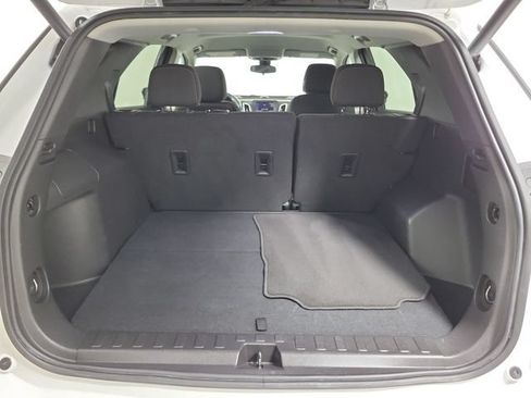 Used 2024 Chevrolet Equinox LT AWD/4WD image 10