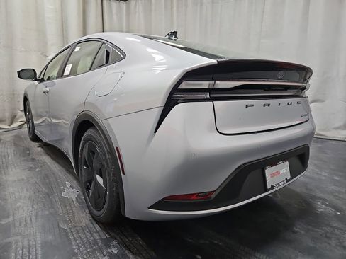 New 2026 Toyota Prius Plug-In Hybrid FWD image 6