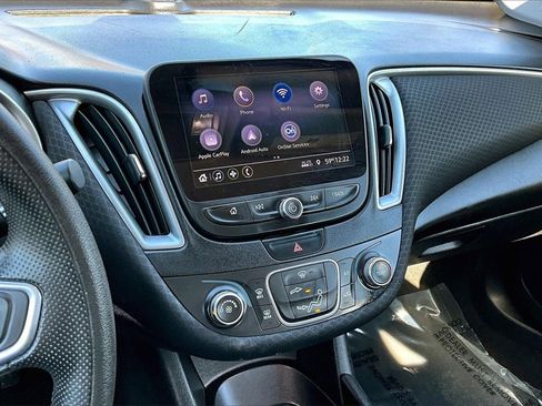 Certified 2019 Chevrolet Malibu LS image 10