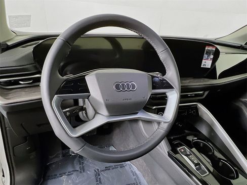 New 2025 Audi Q5 2.0T Premium Plus image 11