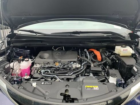 Certified 2025 Toyota Sienna Platinum AWD/4WD image 16