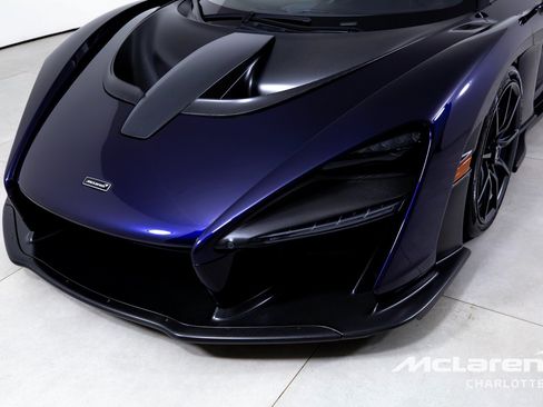 Used 2019 McLaren Senna RWD image 32