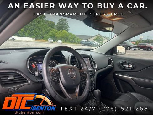 Used 2021 Jeep Cherokee Latitude Lux w/ Comfort/Convenience Group AWD/4WD image 8