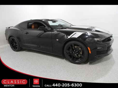 Used 2021 Chevrolet Camaro SS RWD image 1