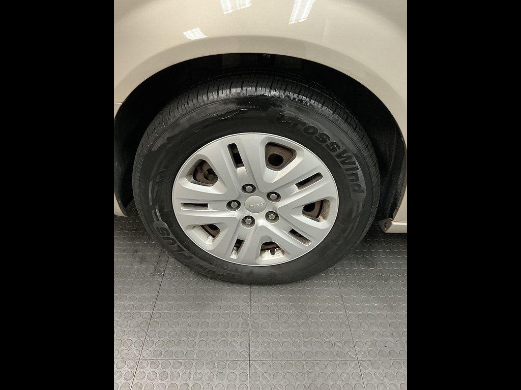 Used 2014 Dodge Grand Caravan SE w/ Quick Order Package 29E SE FWD image 31