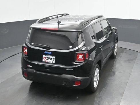 Used 2019 Jeep Renegade Latitude FWD image 23