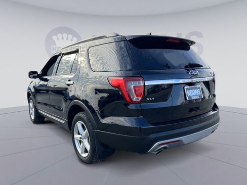 Used 2016 Ford Explorer XLT w/ Equipment Group 202A image 4