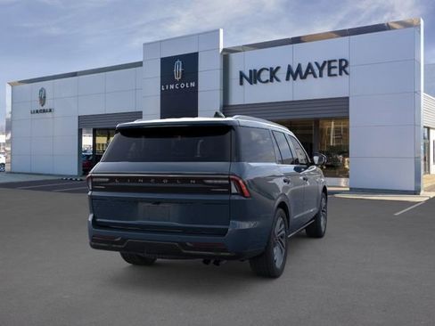 New 2026 Lincoln Navigator Reserve AWD/4WD image 9