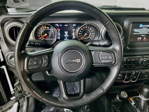 Used 2023 Jeep Gladiator Sport AWD/4WD image 11