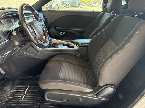 Used 2022 Dodge Challenger SXT w/ Blacktop Package image 30