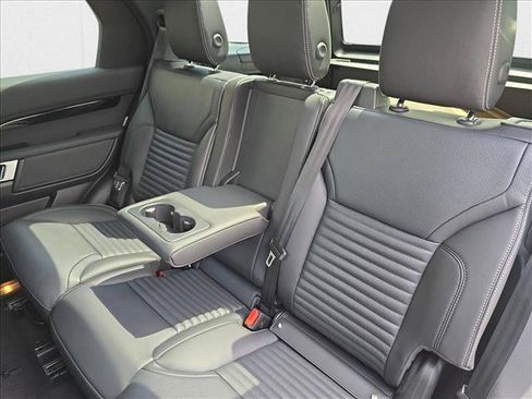 New 2025 Land Rover Discovery S AWD/4WD image 16