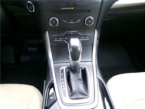 Used 2018 Ford Edge SEL w/ Equipment Group 201A image 10