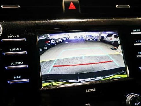 Certified 2020 Toyota Camry SE image 24