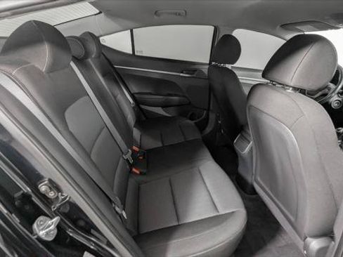 Used 2018 Hyundai Elantra SE FWD image 21