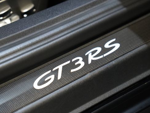 Used 2019 Porsche 911 GT3 RS RWD image 27