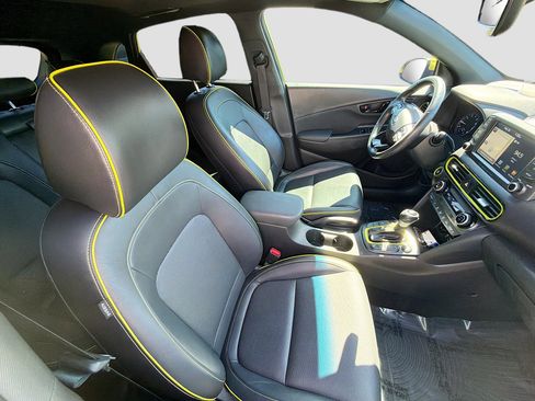 Used 2020 Hyundai Kona Ultimate image 14