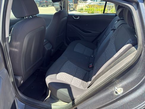 Used 2017 Hyundai Ioniq SEL FWD image 9