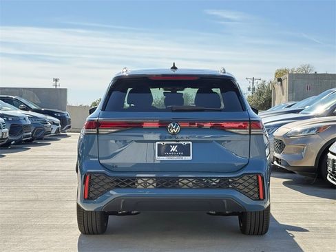New 2026 Volkswagen Tiguan SE R-Line image 5