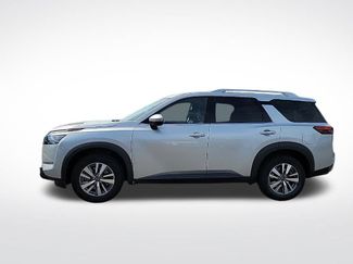 Used 2025 Nissan Pathfinder SL AWD/4WD video 2