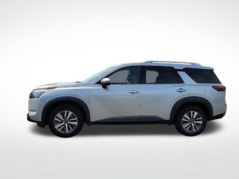 Used 2025 Nissan Pathfinder SL AWD/4WD image 2