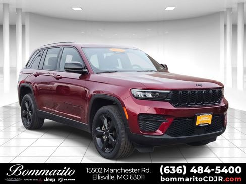 Used 2023 Jeep Grand Cherokee Altitude image 1